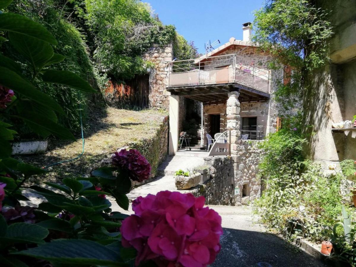Gite De Charme Avec 2 Terrasses, Au Coeur Du Parc Du Pilat, Confortable Et Equipe - Fr-1-496-40 Malleval Kültér fotó